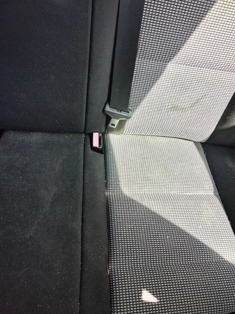 Foto de ENGANCHE CINTURON TRASERO IZQUIERDO PEUGEOT 307 BERLINA (S2) 1.4 16V CAT (KFU / ET3J4) (88 CV / 65 KW)