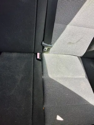 Foto de ENGANCHE CINTURON TRASERO IZQUIERDO PEUGEOT 307 BERLINA (S2) 1.4 16V CAT (KFU / ET3J4) (88 CV / 65 KW)