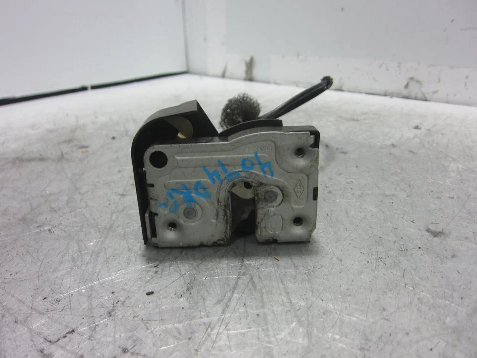 Foto de CERRADURA PUERTA DELANTERA DERECHA RENAULT CLIO II FASE II (B/CB0) 1.5 dCi Diesel (82 CV / 60 KW) referencia 7701045305