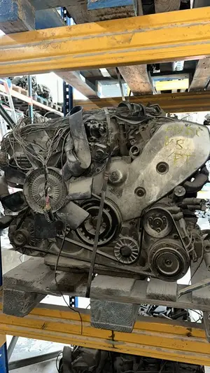 Foto de MOTOR COMPLETO AUDI V8 (D11) referencia PT foto 5