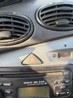 Foto de WARNING FORD FOCUS BERLINA (CAK)