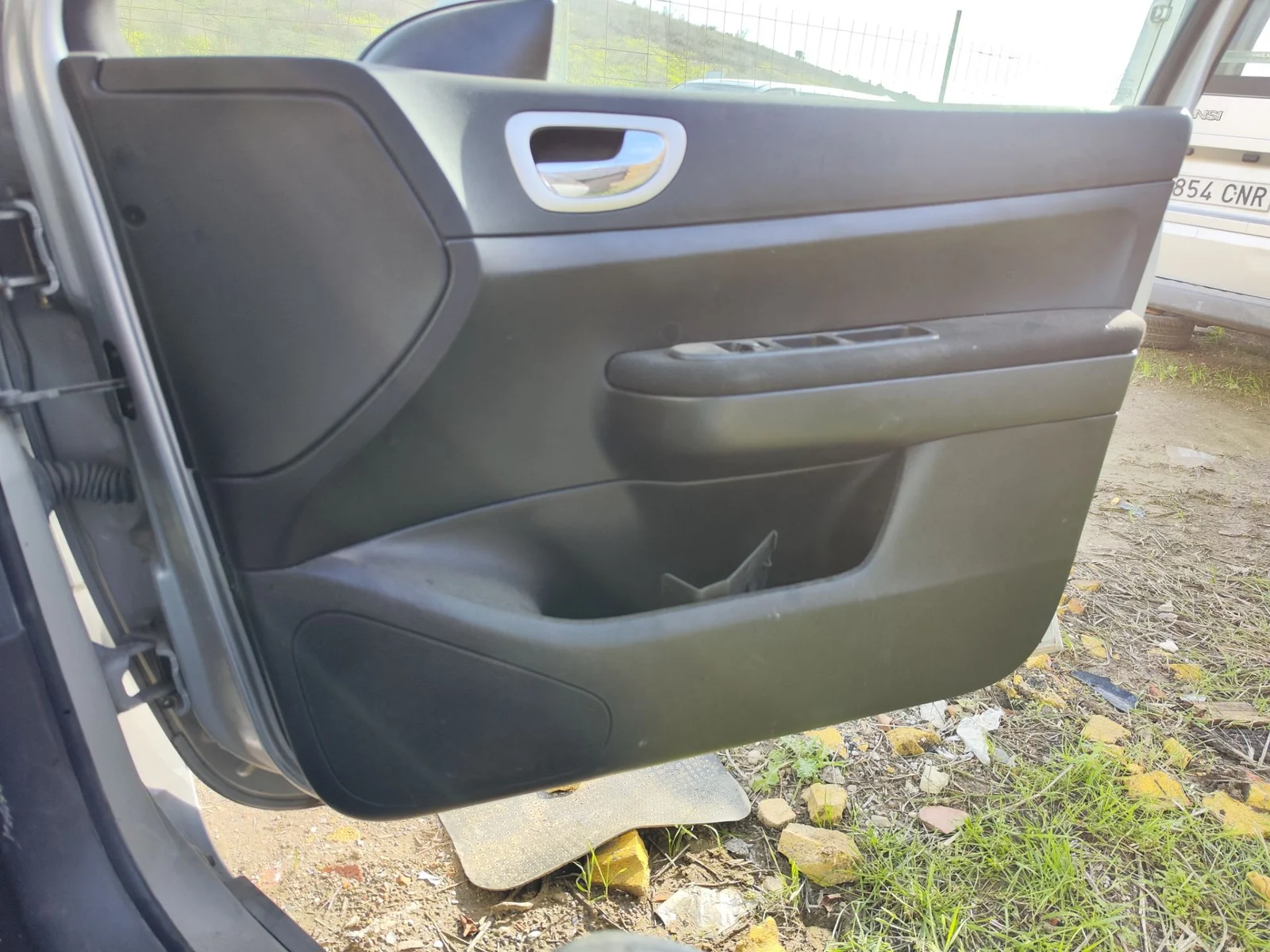 Foto de GUARNECIDO PUERTA DELANTERA DERECHA PEUGEOT 307 BREAK/ SW (S2) 2.0 16V HDi FAP CAT (RHR / DW10BTED4) (136 CV / 100 KW)