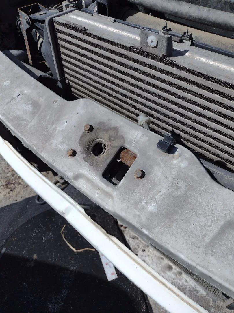 Foto de CERRADURA CAPO IVECO DAILY FURGÓN 2.3 Diesel (97 CV / 71 KW)