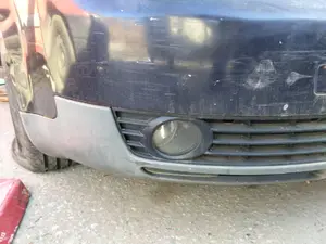 Foto de FARO ANTINIEBLA DERECHO AUDI A4 BERLINA (8E) 1.9 TDI (131 CV / 96 KW) referencia 8E0941700B