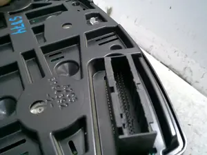 Foto de CUADRO INSTRUMENTOS OPEL ZAFIRA B 1.7 16V CDTI (110 CV / 81 KW) referencia 13309003 foto 2