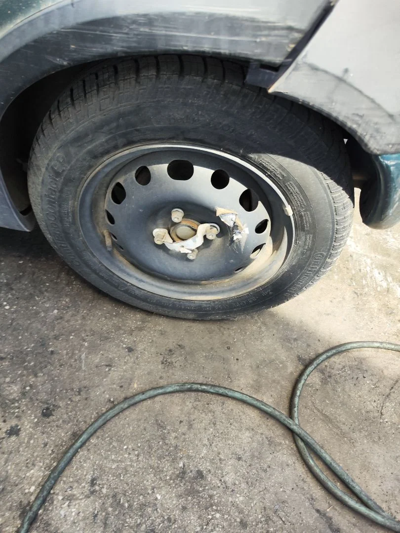 Foto de LLANTA OPEL CORSA C 1.2 16V CAT (Z 12 XE / LW4) (75 CV / 55 KW) referencia 90473459