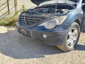 Foto de PARAGOLPES DELANTERO SSANGYONG ACTYON 2.0 TD CAT (141 CV / 104 KW) foto 1