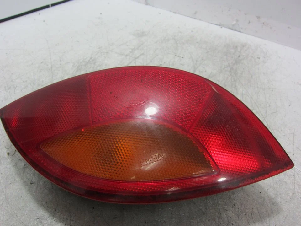 Foto de PILOTO TRASERO IZQUIERDO FORD KA (CCQ) 1.3 CAT (60 CV / 44 KW) referencia 97KG13N004
