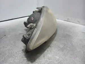 Foto de FARO IZQUIERDO PEUGEOT 206 1.6 (88 CV / 65 KW) referencia 085501245L foto 4