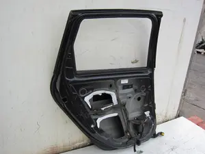 Foto de PUERTA TRASERA IZQUIERDA RENAULT SCENIC III (JZ) 1.6 dCi Diesel FAP (131 CV / 96 KW) foto 4
