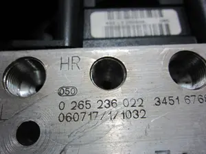 Foto de ABS BMW SERIE 5 BERLINA (E60) 3.0 Turbodiesel CAT (231 CV / 170 KW) referencia 0265236022 foto 3