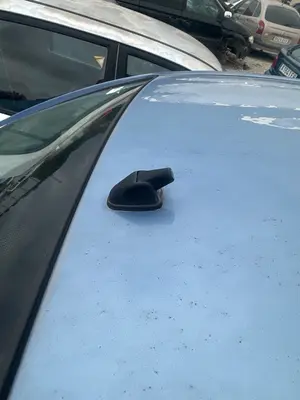 Foto de BASE DE ANTENA NISSAN MICRA (K12E) 1.2 CAT (65 CV / 48 KW)