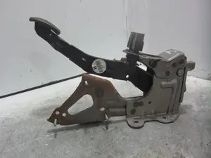 Foto de PEDAL FRENO NISSAN QASHQAI (J10) 2.0 16V CAT (141 CV / 104 KW) foto 5