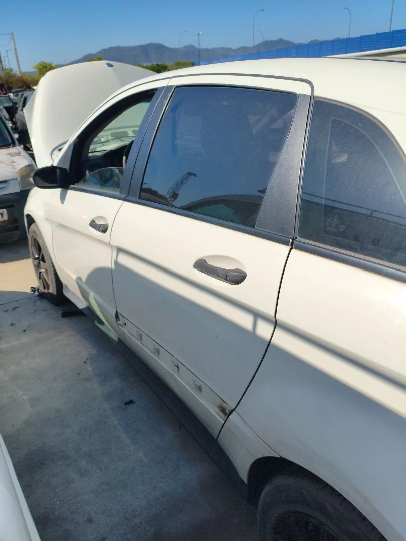 Foto de PUERTA TRASERA IZQUIERDA MERCEDES-BENZ CLASE B (BM 245) 2.0 CDI CAT (109 CV / 80 KW) referencia A1697302105