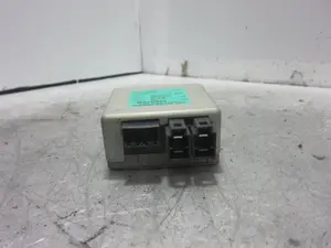 Foto de NO IDENTIFICADO RENAULT CLIO II FASE II (B/CB0) 1.5 dCi Diesel (82 CV / 60 KW) referencia 8200265136 foto 2