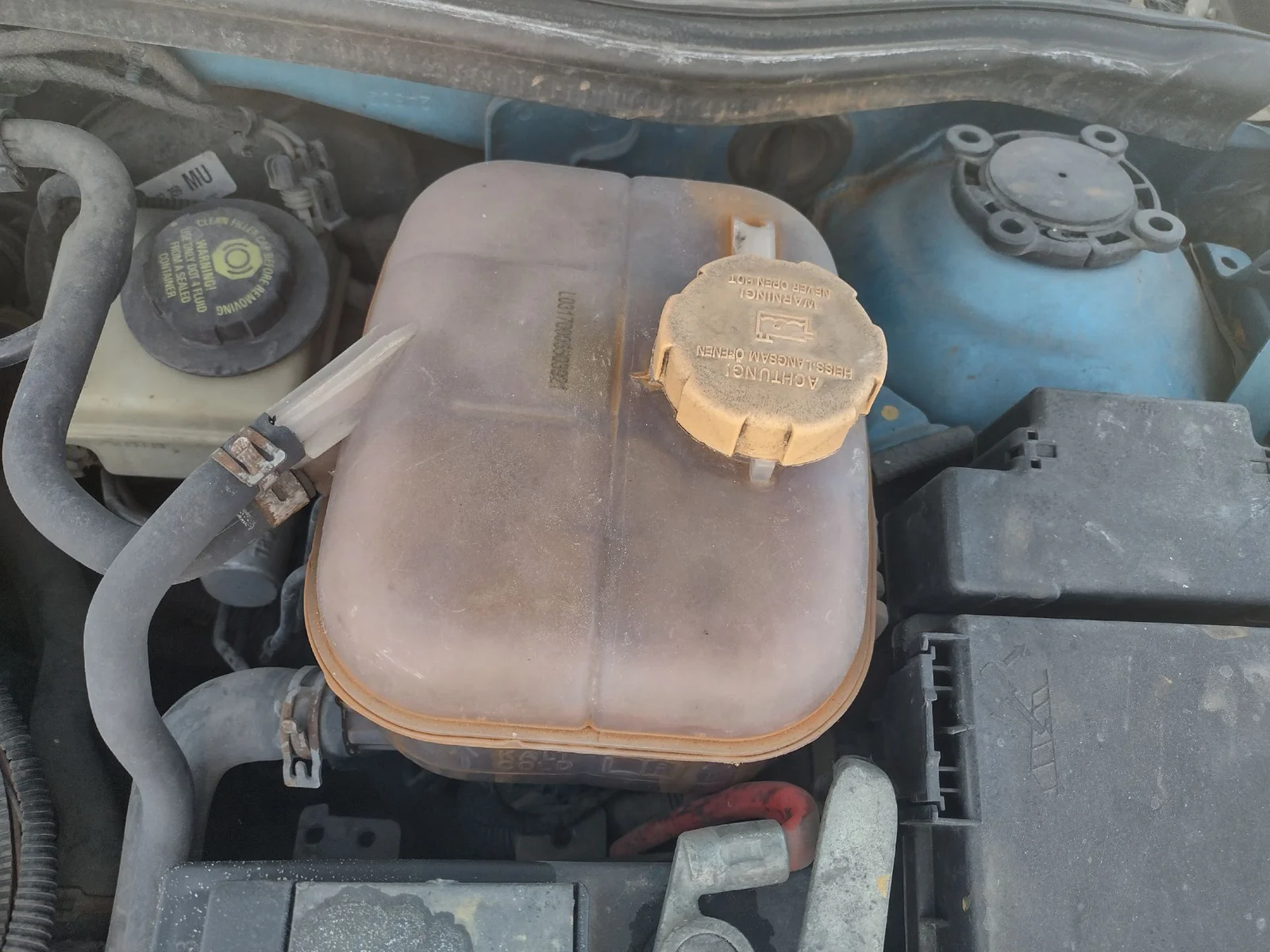 Foto de DEPOSITO LIMPIA OPEL ASTRA H BERLINA 1.6 16V (105 CV / 77 KW) referencia 13118158