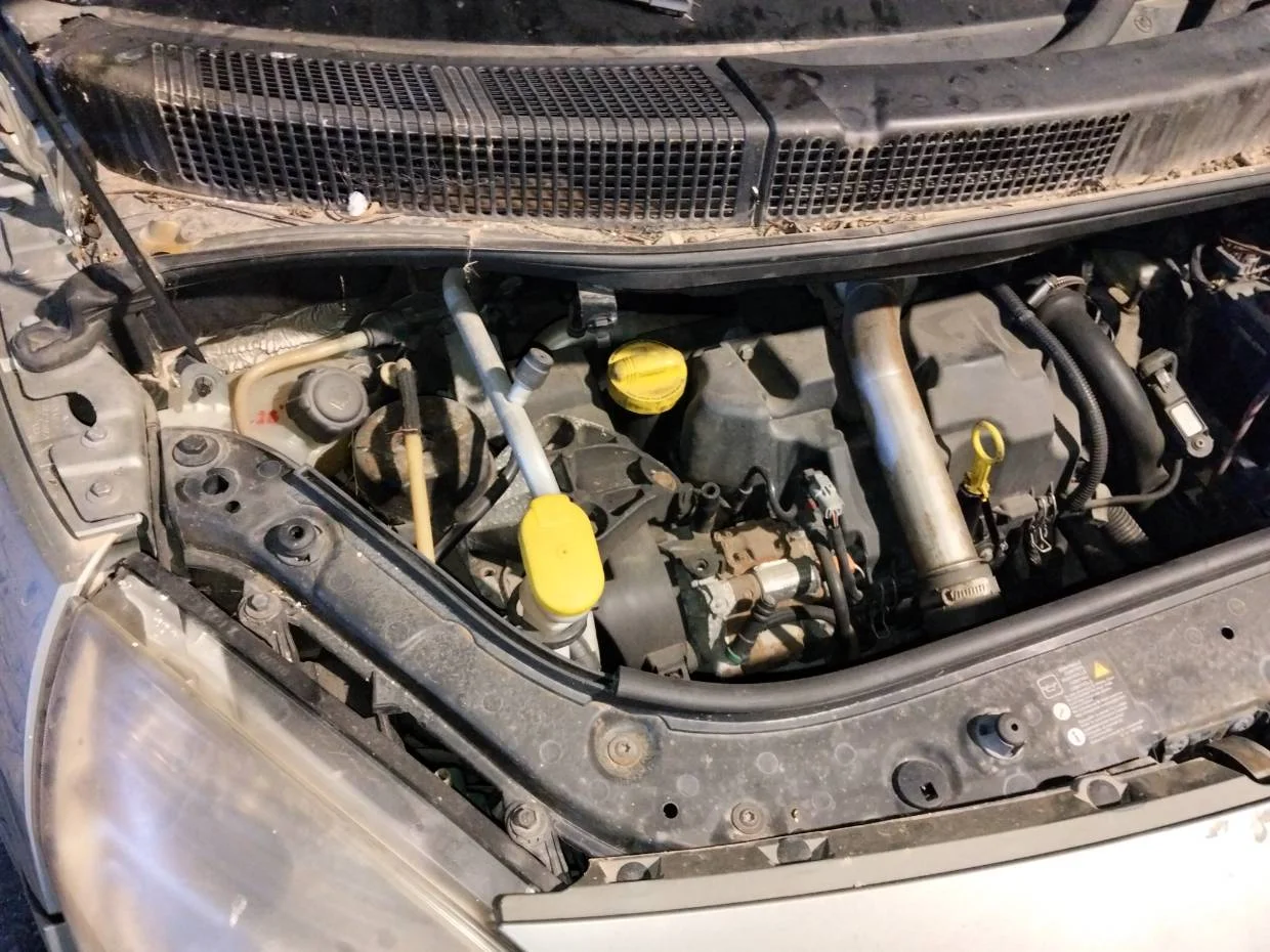 Foto de BOMBA DIRECCION RENAULT SCENIC II (JM)