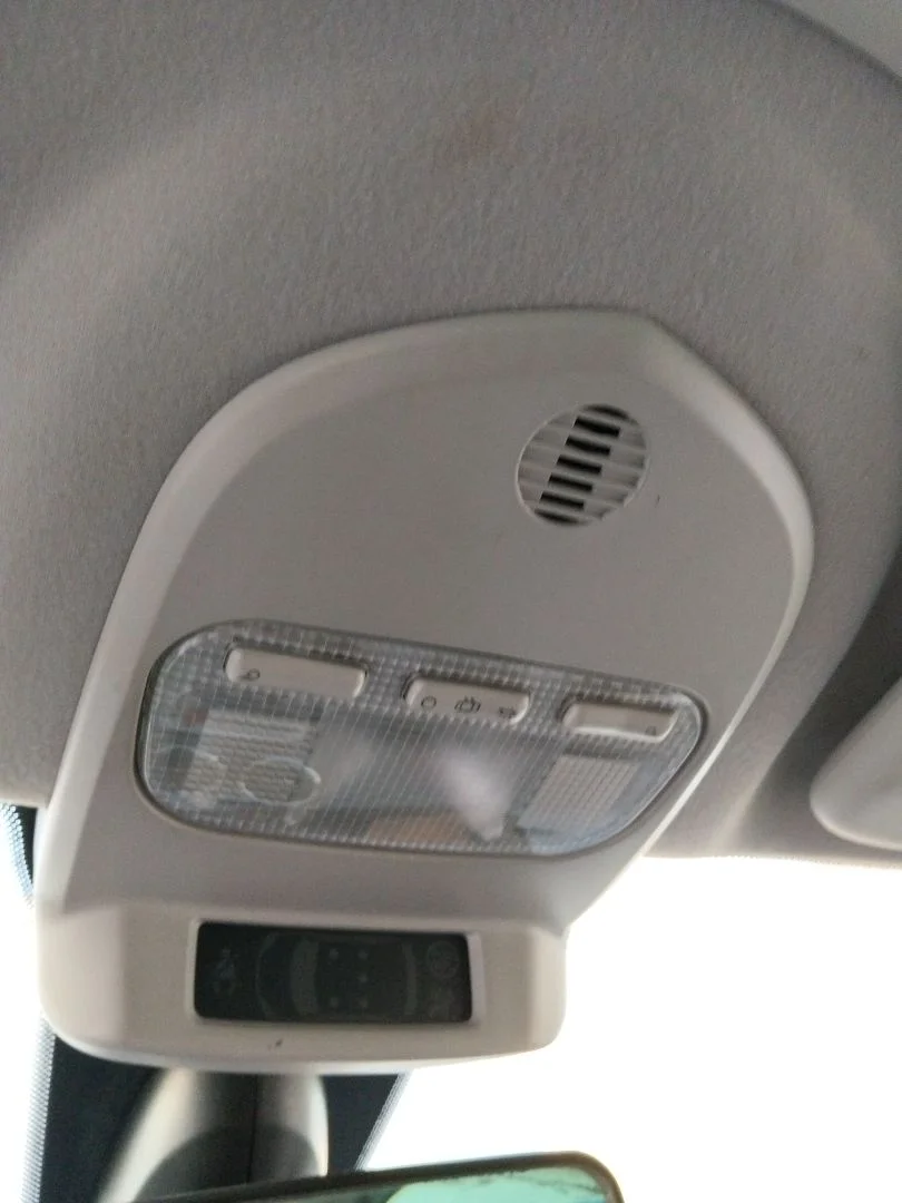 Foto de LUZ INTERIOR PEUGEOT 308 SW 1.6 HDi FAP CAT (9HZ / DV6TED4) (109 CV / 80 KW)