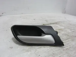 Foto de MANETA INTERIOR TRASERA DERECHA BMW SERIE X5 (E53) 3.0 24V CAT (231 CV / 170 KW) referencia 8408626