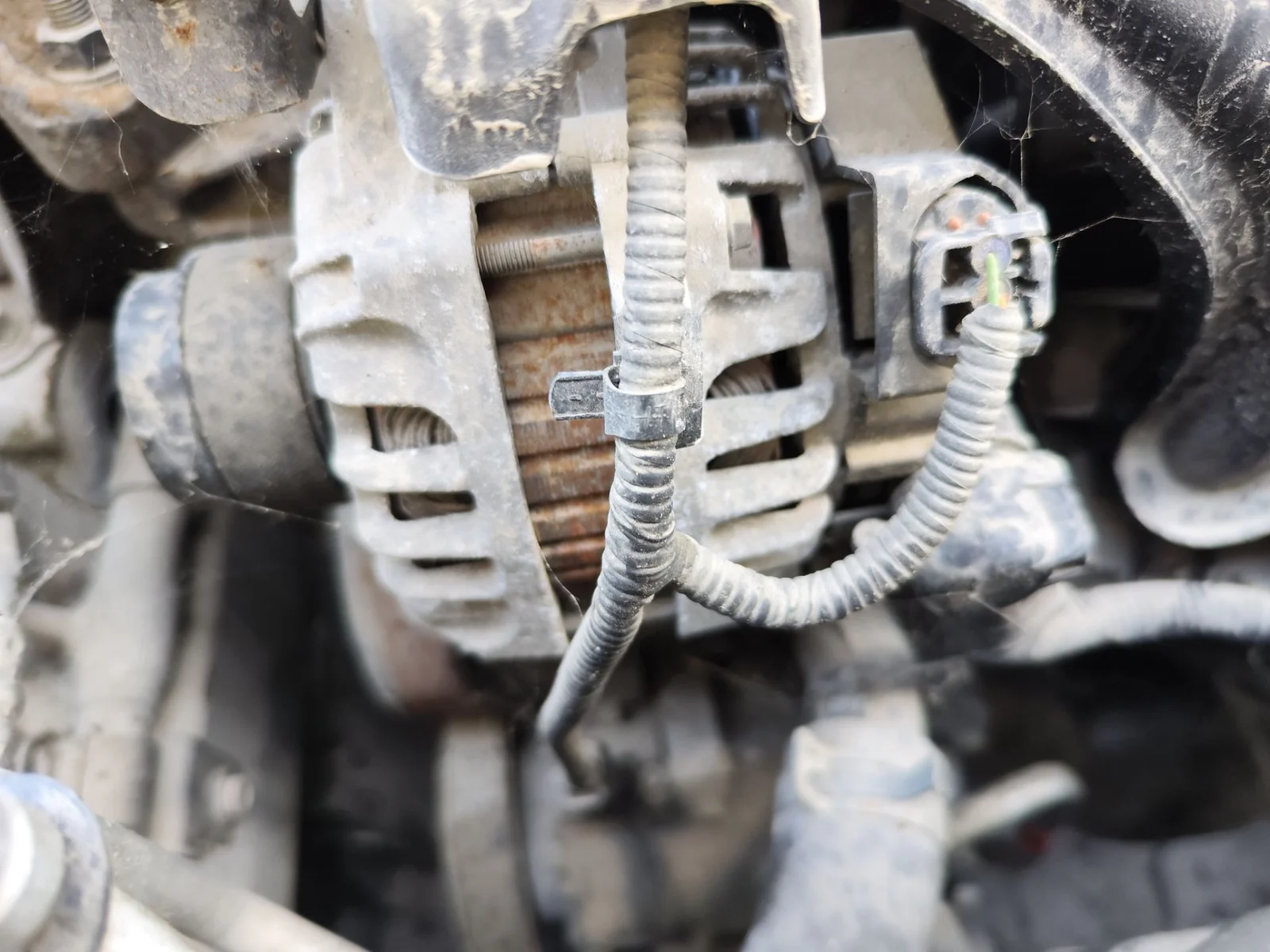 Foto de ALTERNADOR KIA CEED (JD) 1.4 CAT (99 CV / 73 KW)