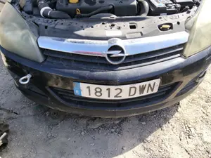 Foto de REFUERZO PARAGOLPES DELANTERO OPEL ASTRA H GTC 1.9 CDTI (120 CV / 88 KW)