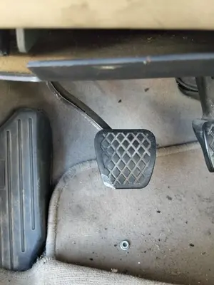 Foto de PEDAL EMBRAGUE MG ROVER ROVER 75 (RJ) 2.0 16V CDT (116 CV / 85 KW)