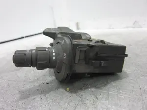 Foto de MANDO MULTIFUNCION RENAULT MODUS I 1.4 16V (98 CV / 72 KW) referencia 88103003 foto 4