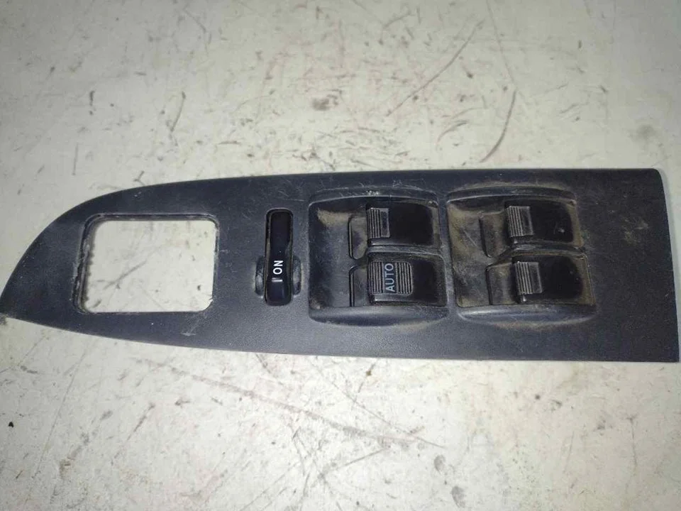 Foto de MANDO ELEVALUNAS DELANTERO IZQUIERDO HONDA ACCORD BERLINA (CG7-9/CH1-7) referencia 8359581