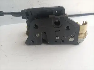 Foto de CERRADURA PUERTA TRASERA IZQUIERDA VOLKSWAGEN PASSAT BERLINA (3C2) 2.0 TDI (140 CV / 103 KW) referencia 3C1837015A foto 4