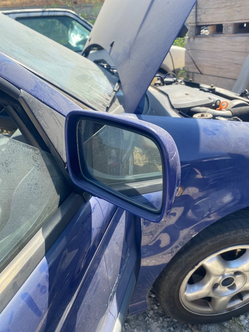 Foto de RETROVISOR DERECHO VOLKSWAGEN POLO III (6N1) 1.4 (60 CV / 44 KW)