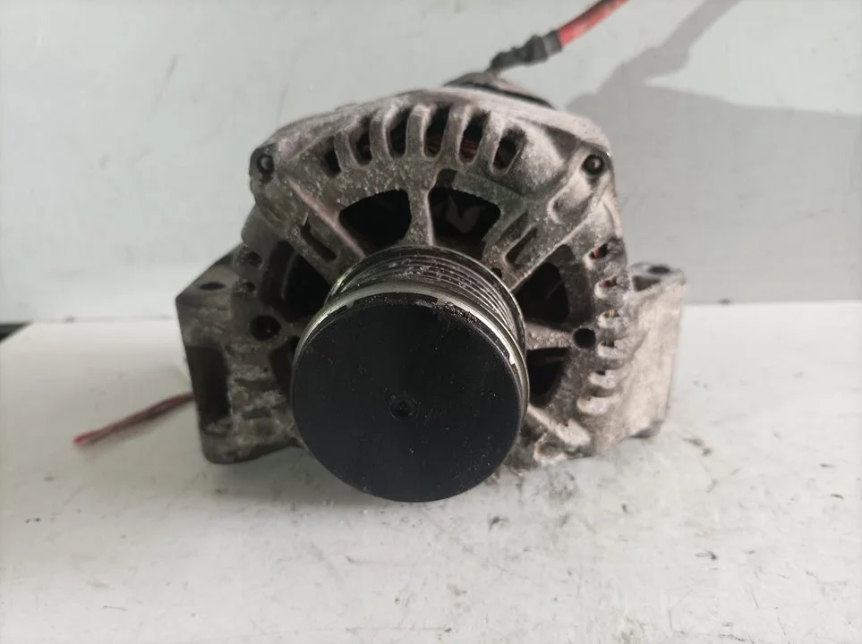 Foto de ALTERNADOR OPEL MERIVA referencia 13117279YQ
