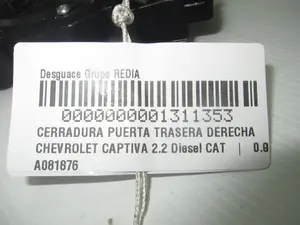 Foto de CERRADURA PUERTA TRASERA DERECHA CHEVROLET CAPTIVA 2.2 Diesel CAT (184 CV / 135 KW) referencia A081876 foto 2