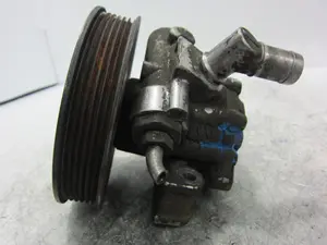 Foto de BOMBA DIRECCION MERCEDES-BENZ V CLASE (638) 2.2 16V CDI Turbodiesel CAT (122 CV / 90 KW) referencia 91208