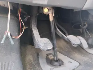 Foto de PEDAL EMBRAGUE FIAT DUCATO II CAMIÓN 2.8 JTD (146 CV / 107 KW)