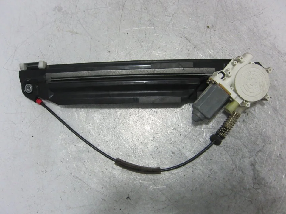 Foto de ELEVALUNAS TRASERO IZQUIERDO BMW SERIE 5 BERLINA (E39) 2.5 24V Turbodiesel CAT (163 CV / 120 KW) referencia 9030143