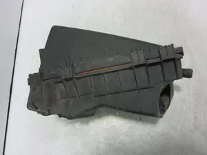 Foto de CAJA FILTRO AIRE AUDI A3 (8L) 1.9 TDI (110 CV / 81 KW) referencia 1J0129607CG foto 6