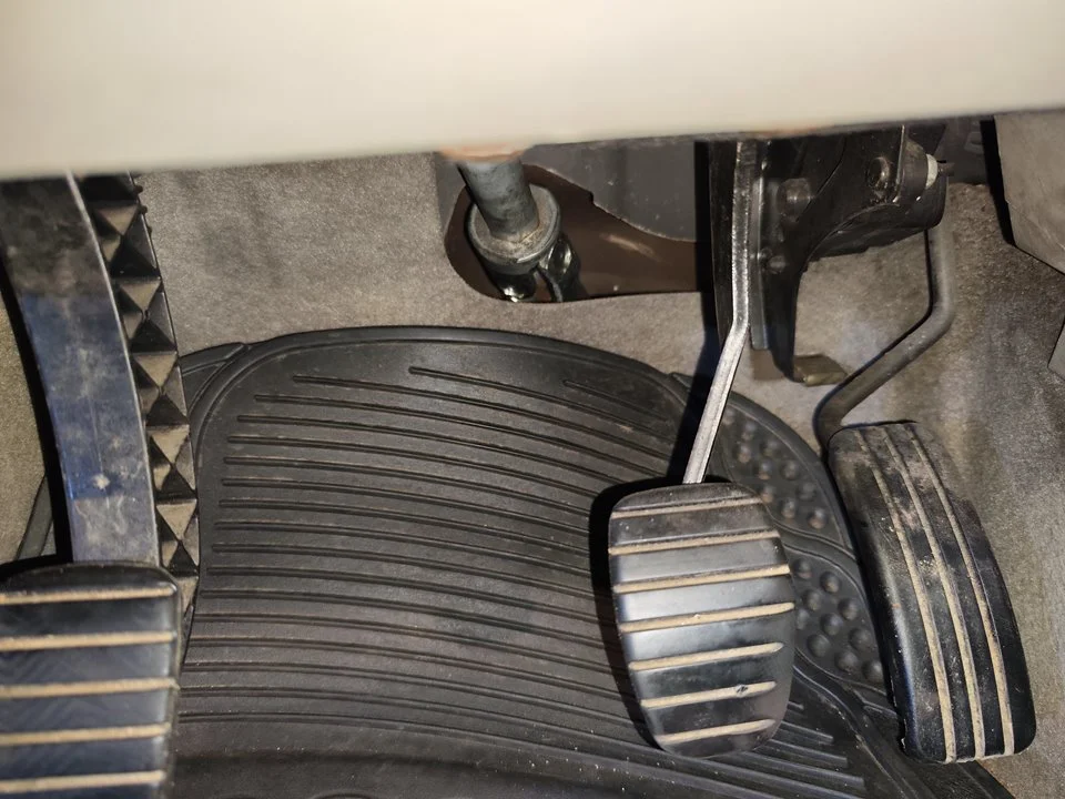 Foto de PEDAL FRENO RENAULT SCENIC II (JM) 1.9 dCi Diesel (120 CV / 88 KW) referencia 8200155989