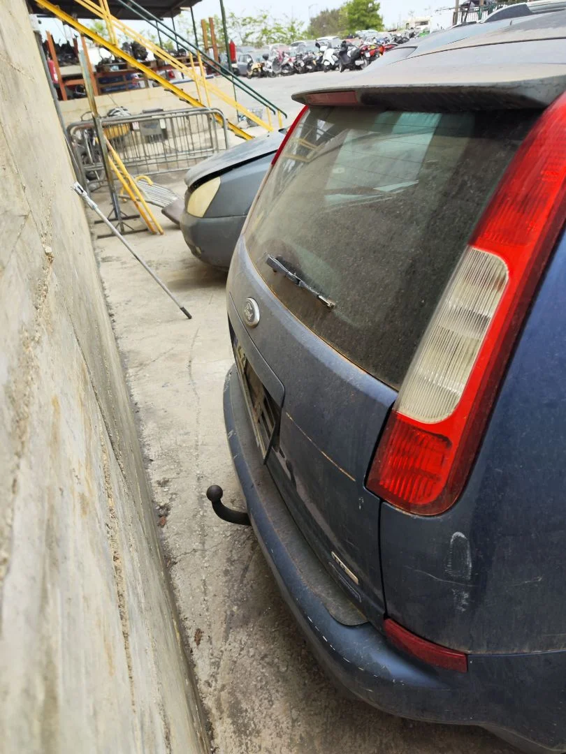Foto de PORTON TRASERO FORD FOCUS C-MAX (CAP)(2003) 1.6 TDCi CAT (109 CV / 80 KW) referencia 1683574