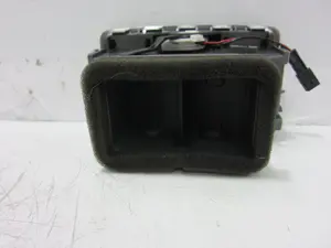 Foto de REJILLA AIREADORA AUDI A6 BERLINA (4F2) 4.2 V8 40V (335 CV / 246 KW) referencia 4F0819203B foto 3
