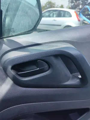 Foto de MANETA INTERIOR DELANTERA DERECHA CITROEN BERLINGO FURGÓN 1.6 16V HDi FAP (90 CV / 66 KW) referencia 9144C1