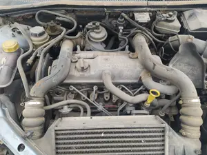 Foto de MOTOR COMPLETO FORD FOCUS BERLINA (CAK) 1.8 TDDI Turbodiesel CAT (90 CV / 66 KW)