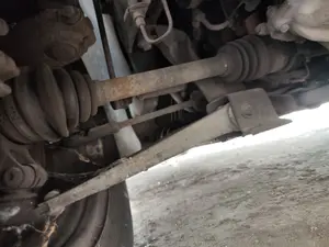 Foto de BRAZO SUSPENSION DELANTERO DERECHO FORD FOCUS BERLINA (CAK) 1.6 16V CAT (101 CV / 74 KW) referencia 3M513A262