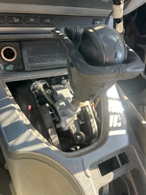 Foto de PALANCA CAMBIO BMW SERIE X5 (E53) 3.0 Turbodiesel CAT (218 CV / 160 KW)