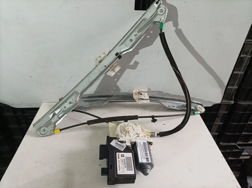 Foto de ELEVALUNAS DELANTERO IZQUIERDO CITROEN C5 BERLINA 2.0 16V CAT (RFN / EW10J4) (136 CV / 100 KW) referencia 9648484780