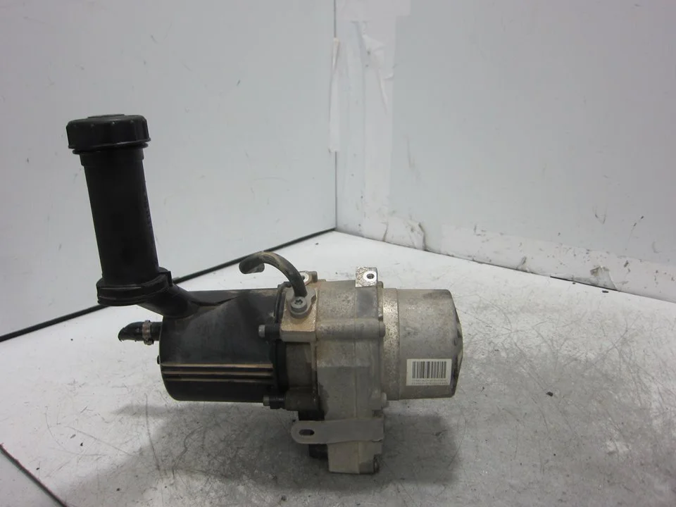 Foto de BOMBA DIRECCION CITROEN C4 BERLINA 1.6 HDi CAT (9HY / DV6TED4) (109 CV / 80 KW) referencia 9681545980