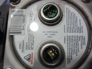 Foto de AIRBAG DELANTERO IZQUIERDO BMW SERIE 3 BERLINA (E46) 1.9 CAT (118 CV / 87 KW) referencia 33109680803X foto 4