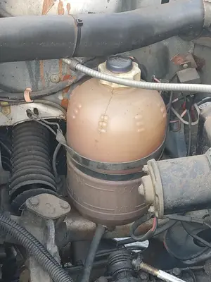 Foto de DEPOSITO EXPANSION RENAULT R 5 (B/C40) 1.1  (45 CV / 33 KW) referencia 7701203220