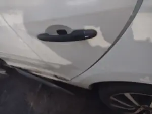 Foto de MANETA EXTERIOR TRASERA IZQUIERDA RENAULT MEGANE III BERLINA 5P 1.5 dCi Diesel CAT (86 CV / 63 KW) referencia 806B04979R