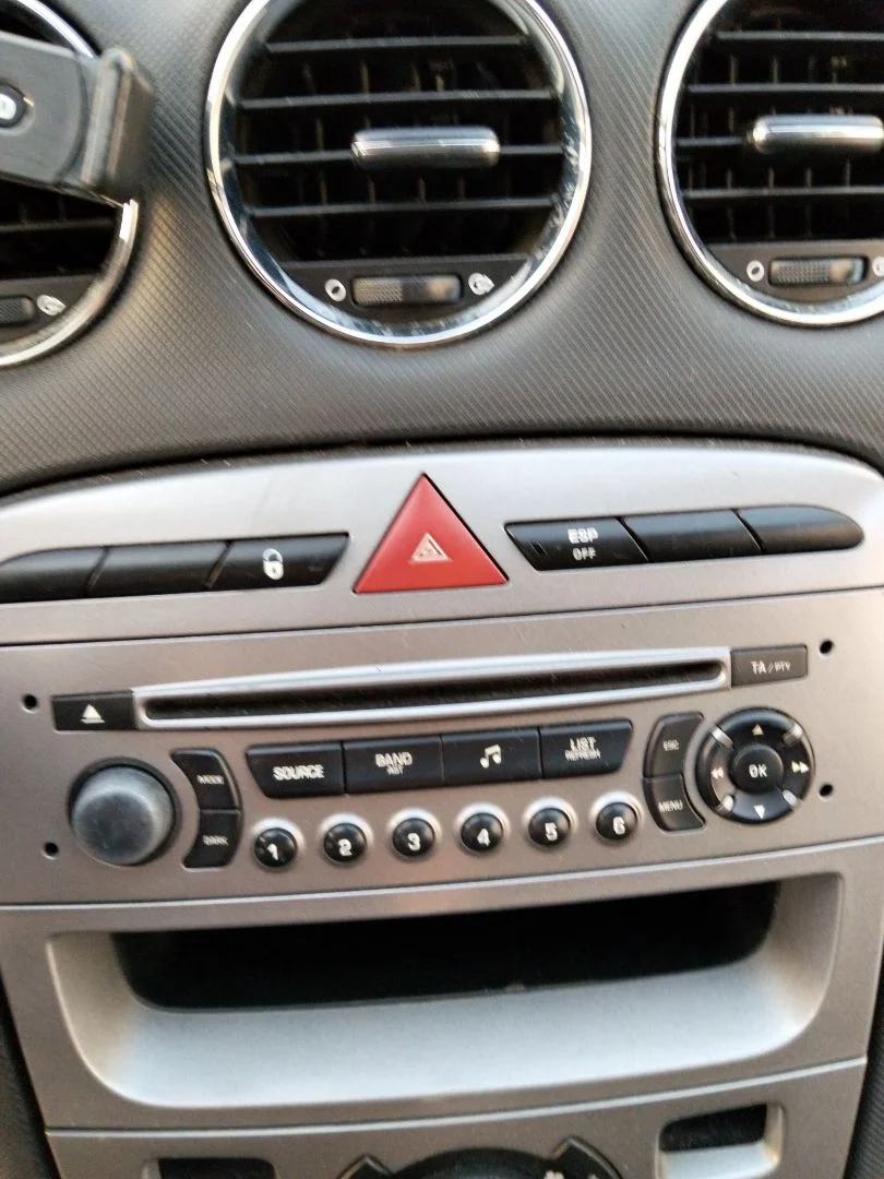 Foto de WARNING PEUGEOT 308 SW 1.6 HDi FAP CAT (9HZ / DV6TED4) (109 CV / 80 KW)