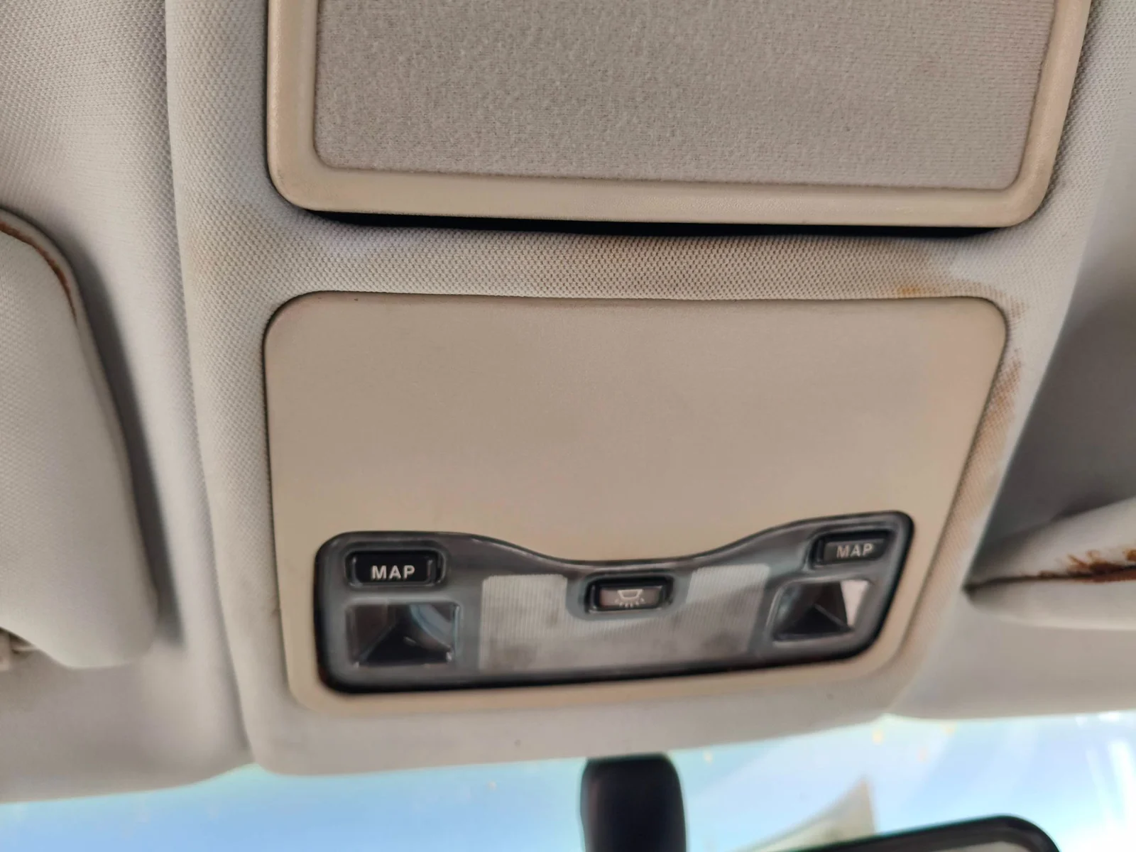 Foto de LUZ INTERIOR JAGUAR XJ 3.2 CAT (211 CV / 155 KW)
